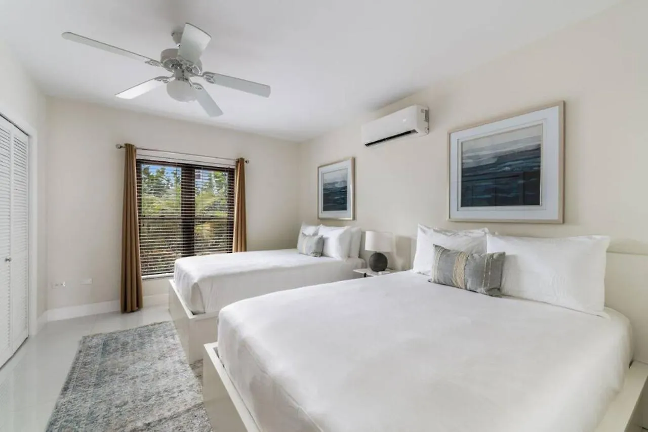 George Town Villas #117 Appartamento