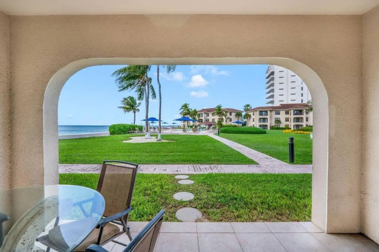 George Town Villas #117 Апартаменты