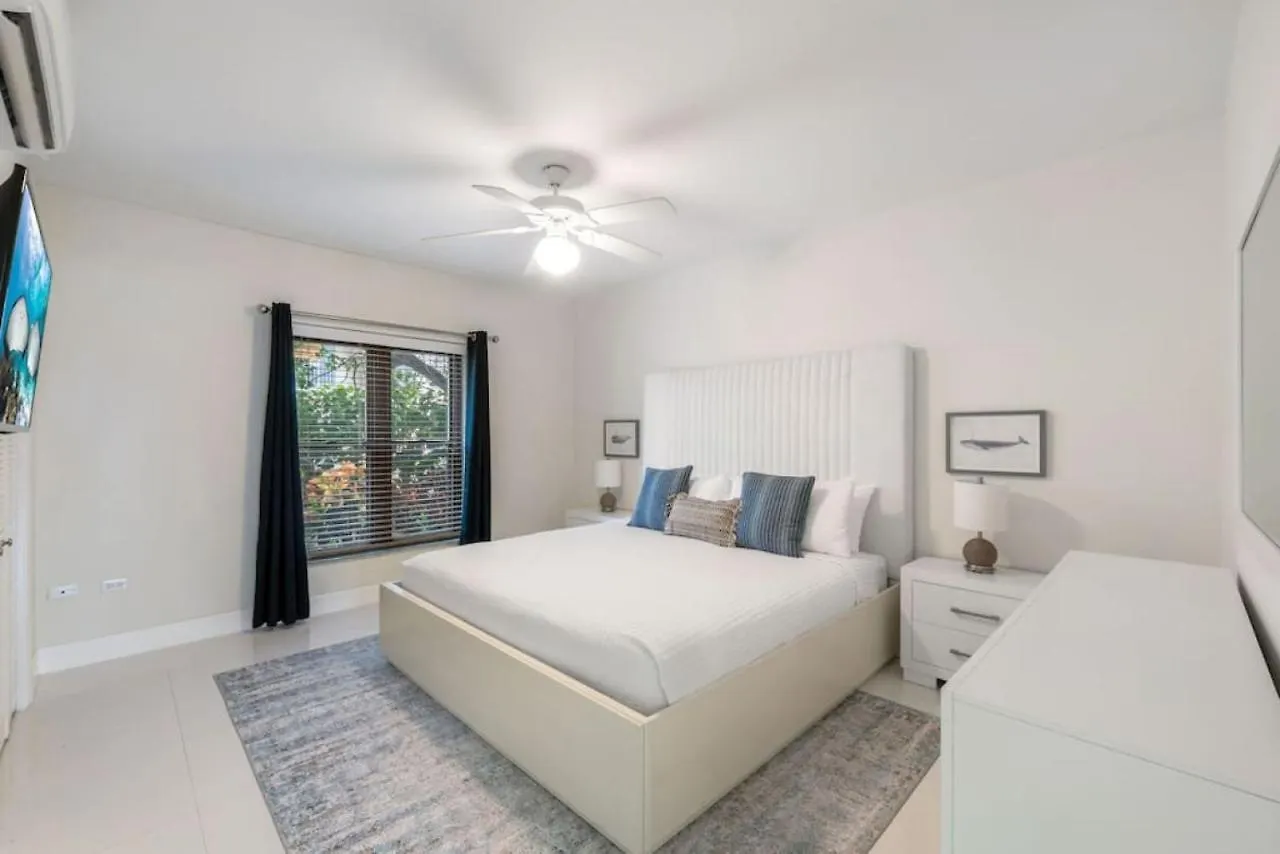 Апартаменты George Town Villas #117